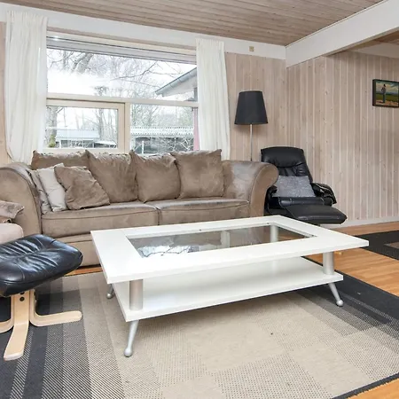 5 Star In Glesborg Holiday home