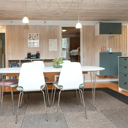 Holiday home 5 Star In Glesborg Fjellerup Strand