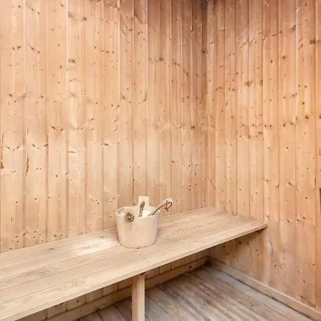 Holiday home 5 Star In Glesborg Fjellerup Strand