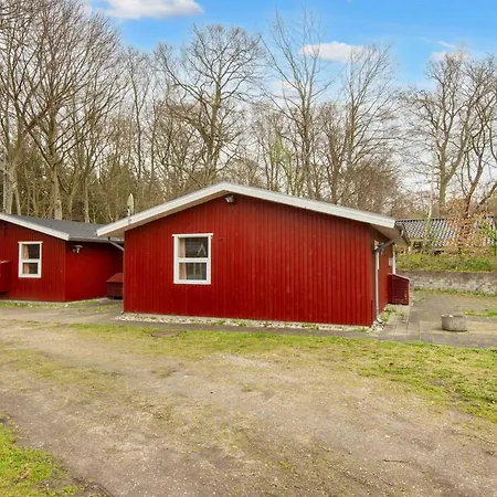 10 Person In Glesborg-by Traum Fjellerup Strand